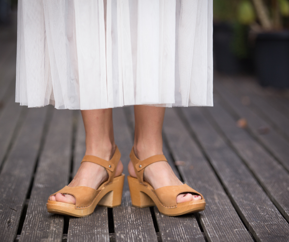 Pia Heel Clogs | Tan Brown