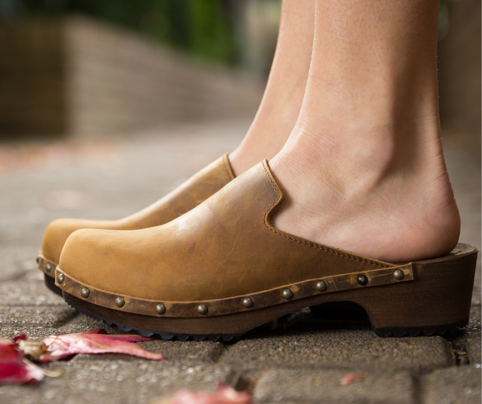 Clogs-Beige-Brown-Studs