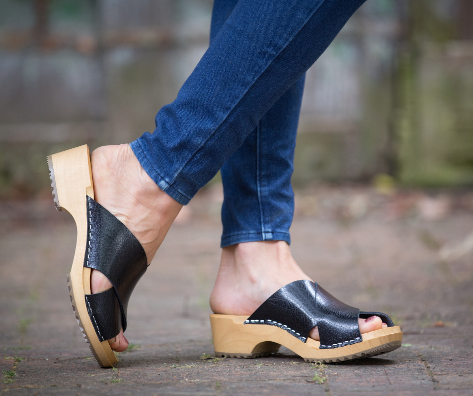 Mette Open-Toe Clog Slides | Black Leather Sandals (LAST EU37)