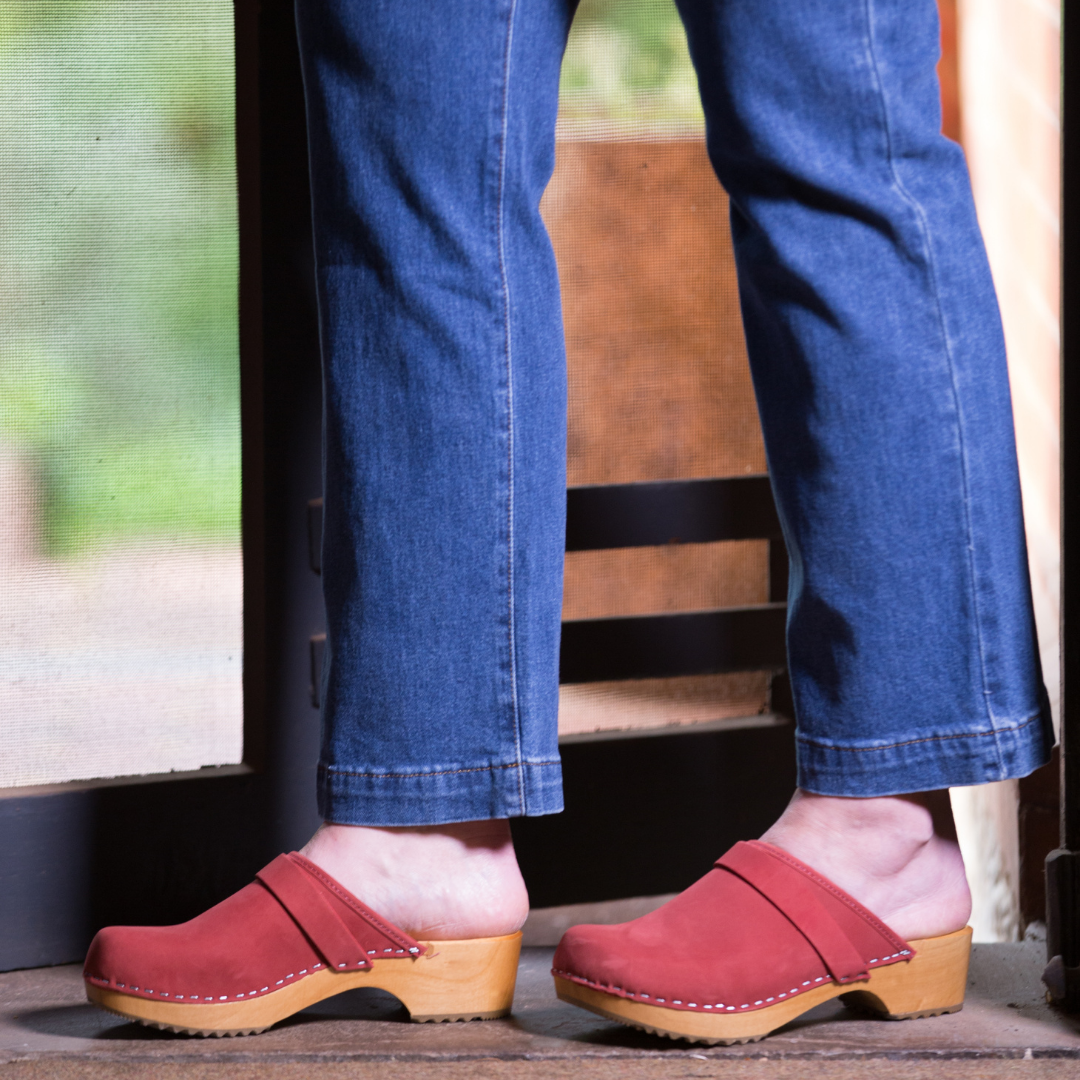 Greta Swedish Leather Clogs | Pink Handmade Clogs