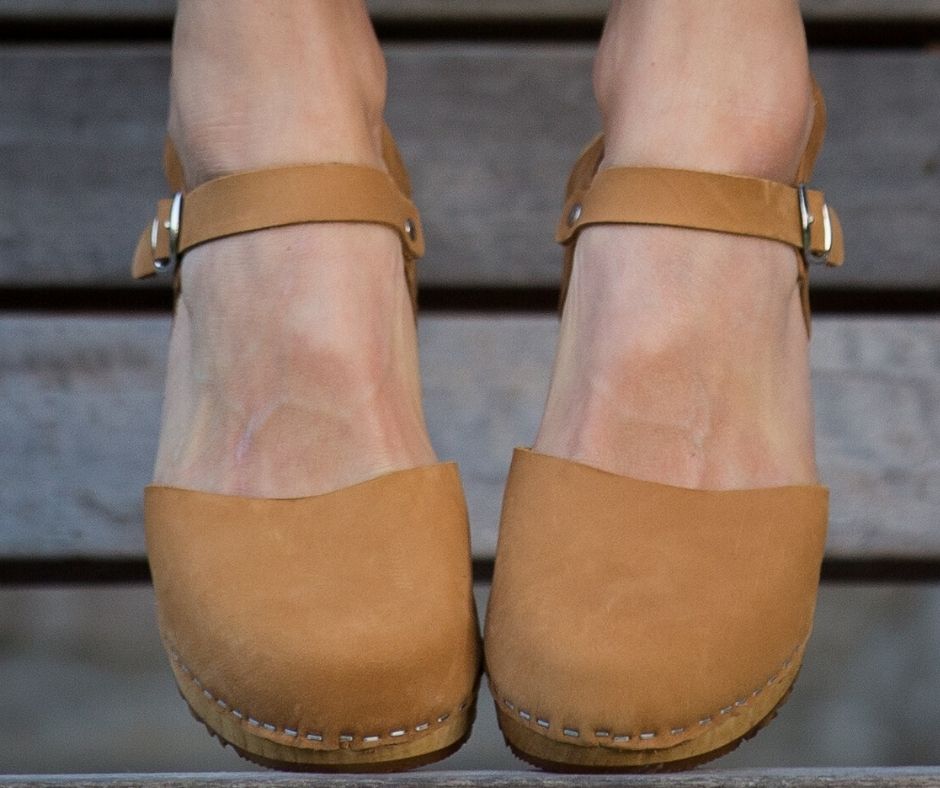 clog-sandals-ulla-tan-brown