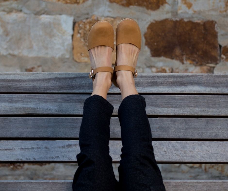 clog-sandals-ulla-tan-brown