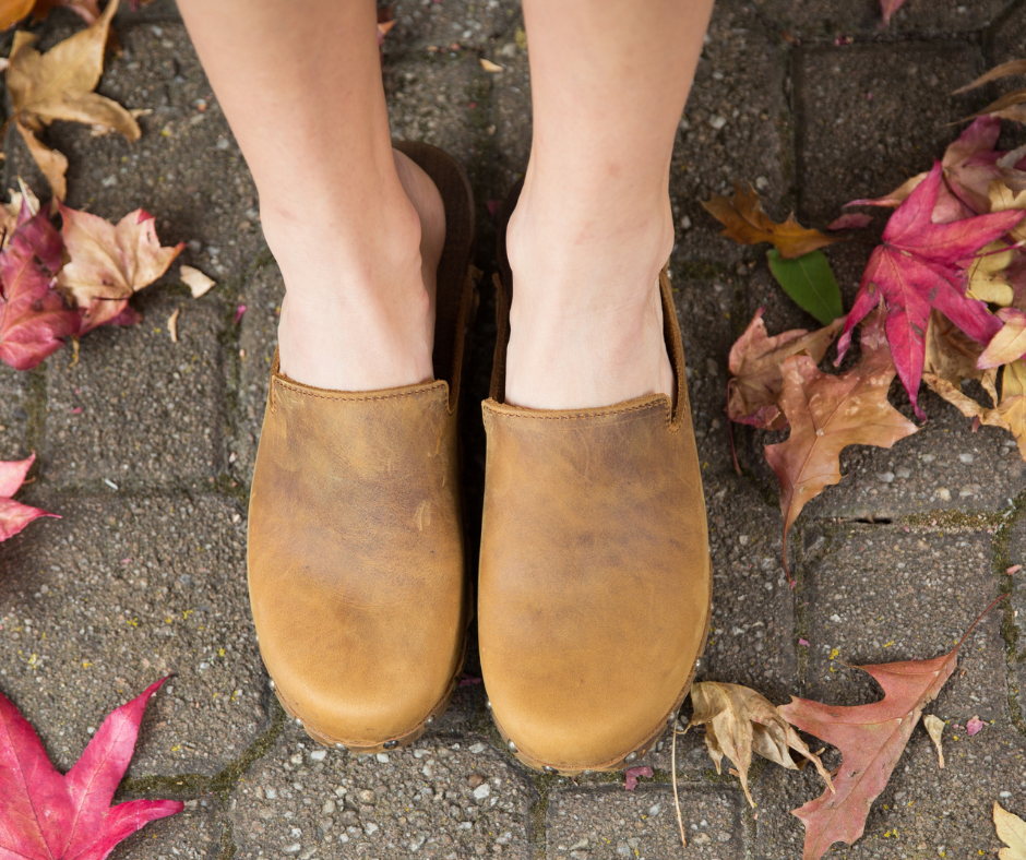 Clogs-Beige-Brown-Studs