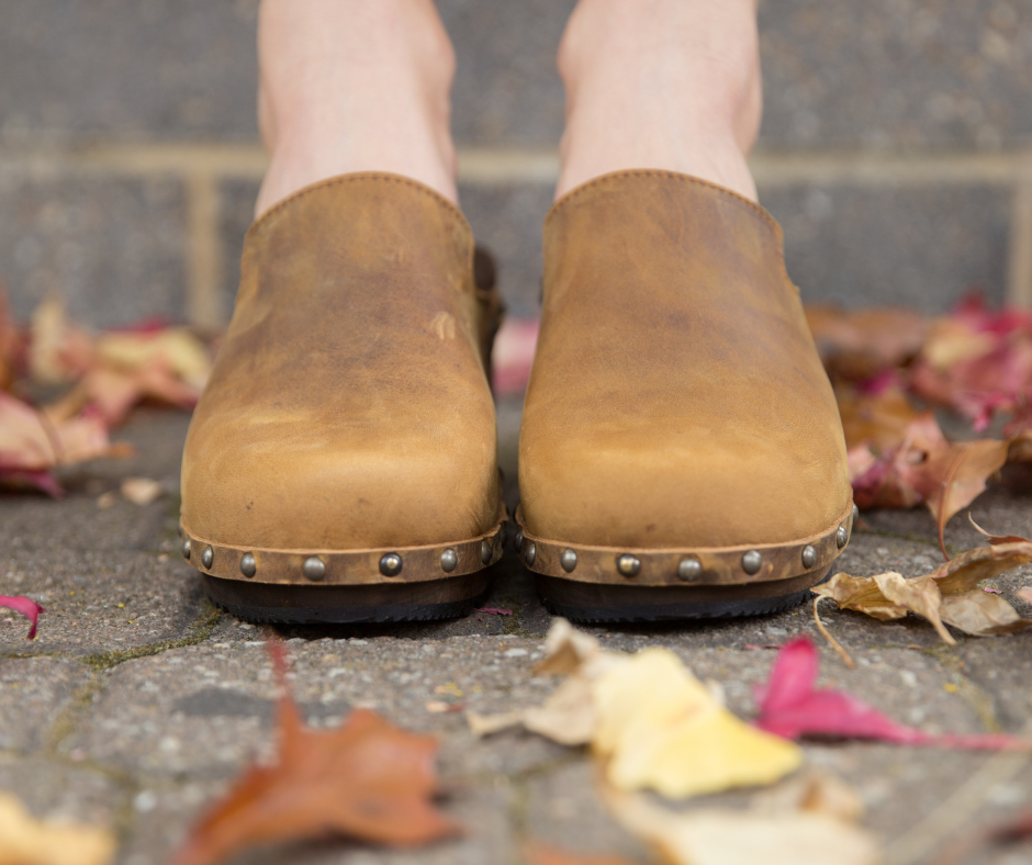 Clogs-Beige-Brown-Studs